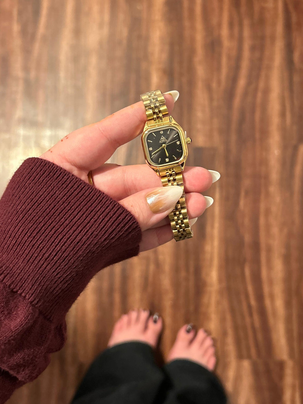The Alysya Cube Golden Women Watch - Black Dial