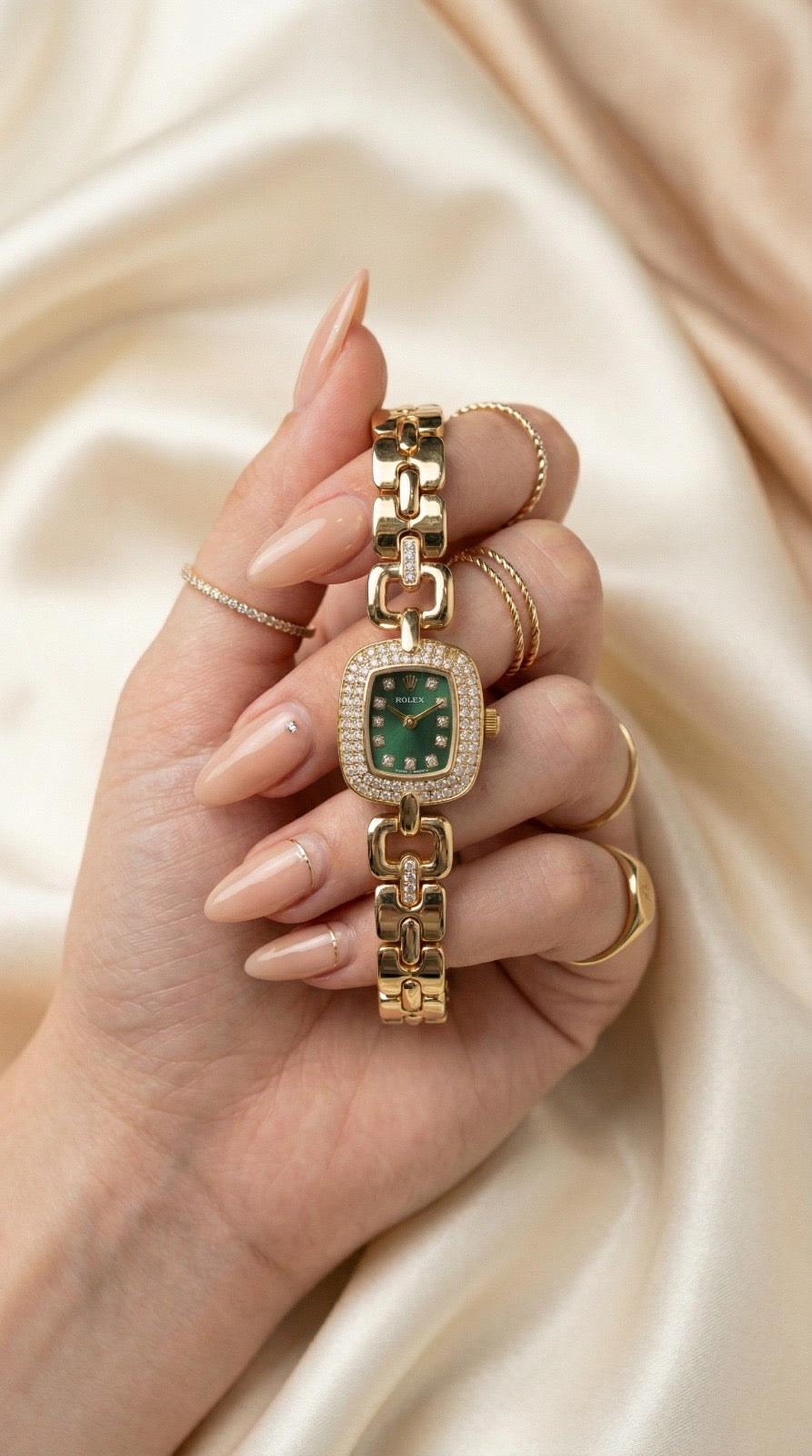 Rol-ex Opulence Golden Women Watch - Green Dial