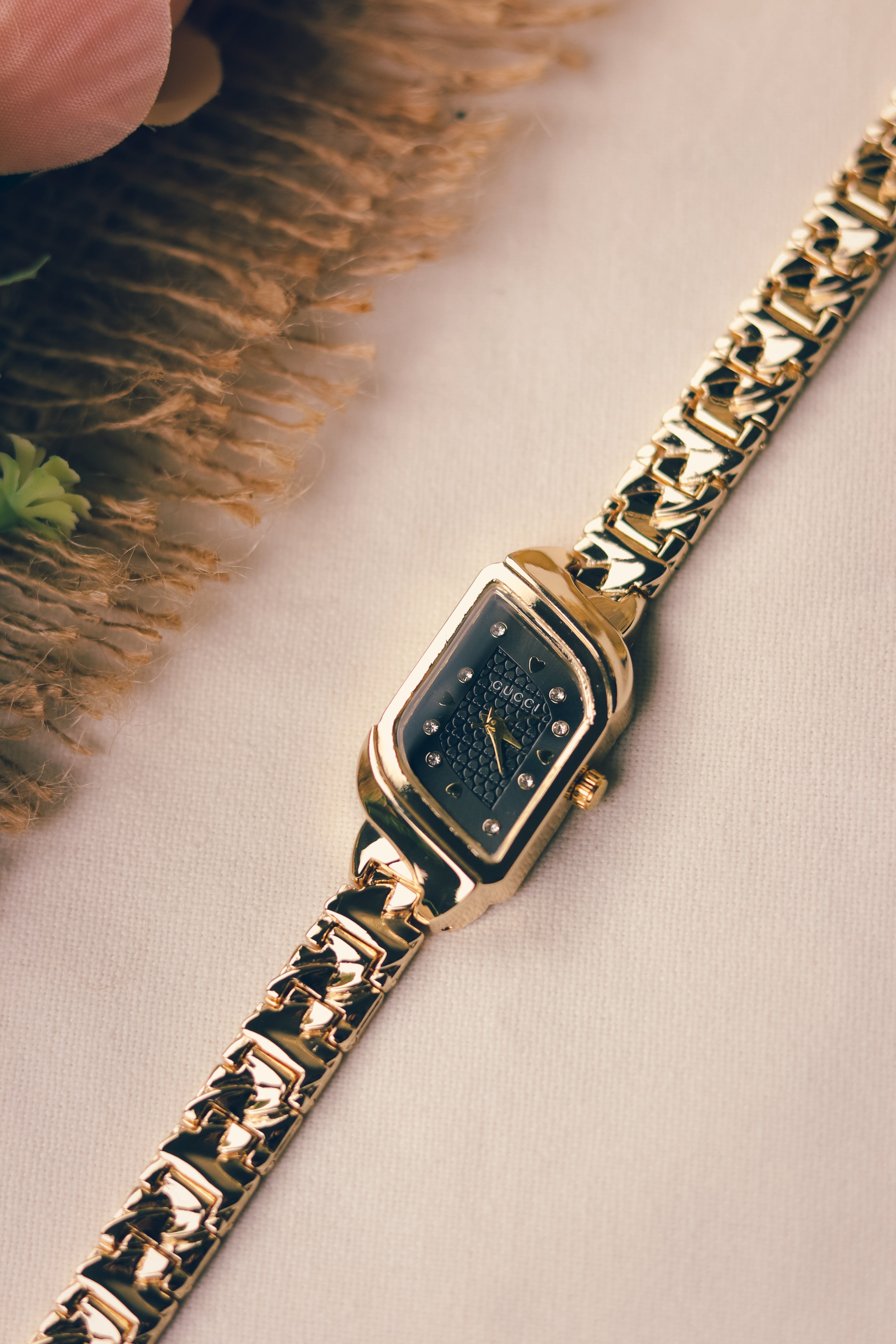 Gucci Whispering Golden Black Dial Women Watch