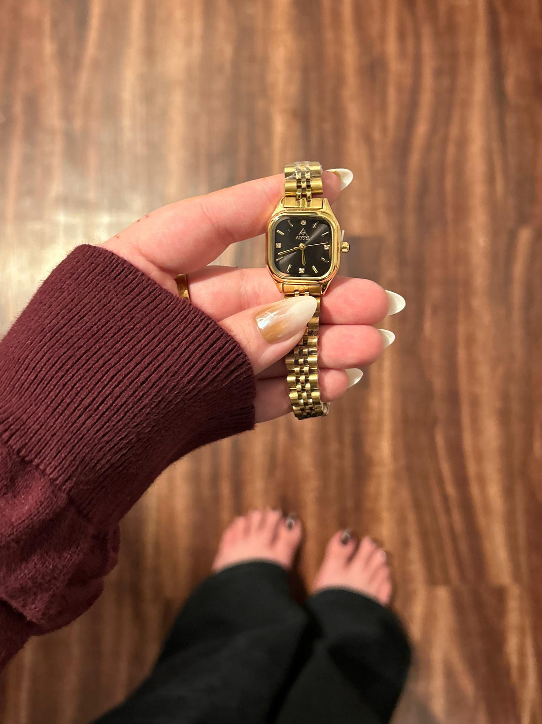 The Alysya Cube Golden Women Watch - Black Dial