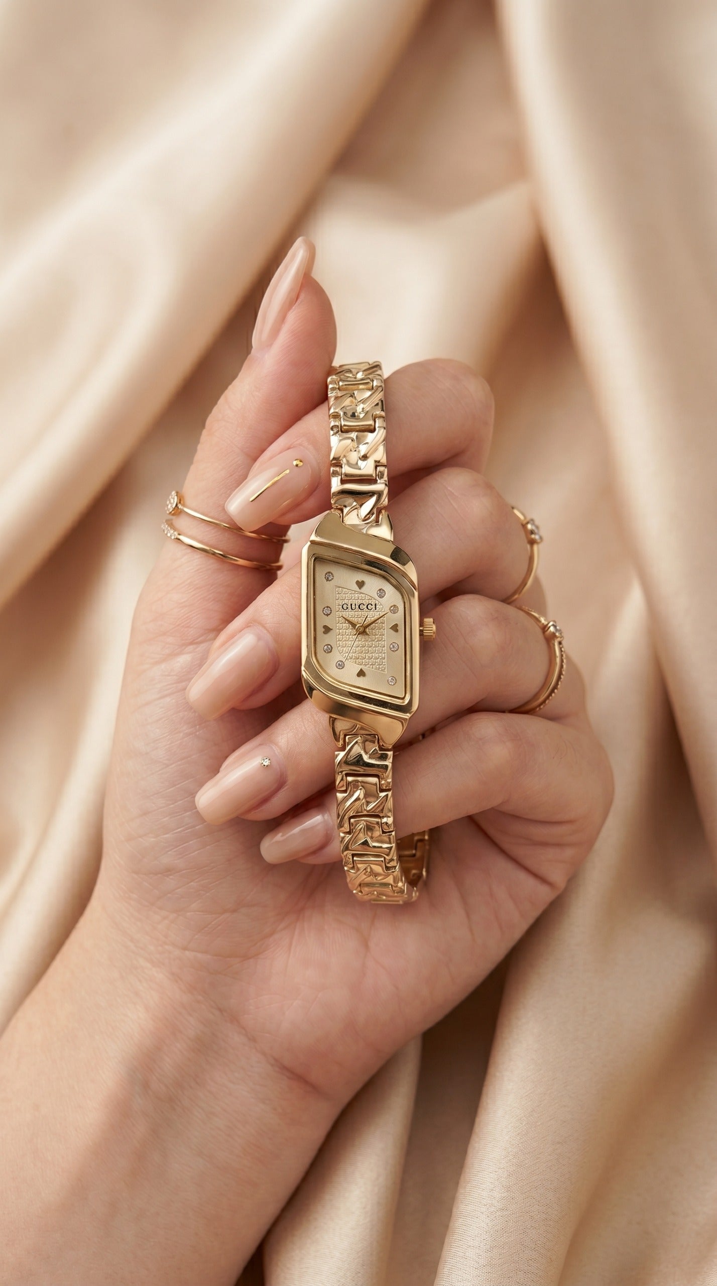 Gucci Whispering Golden Women Watch