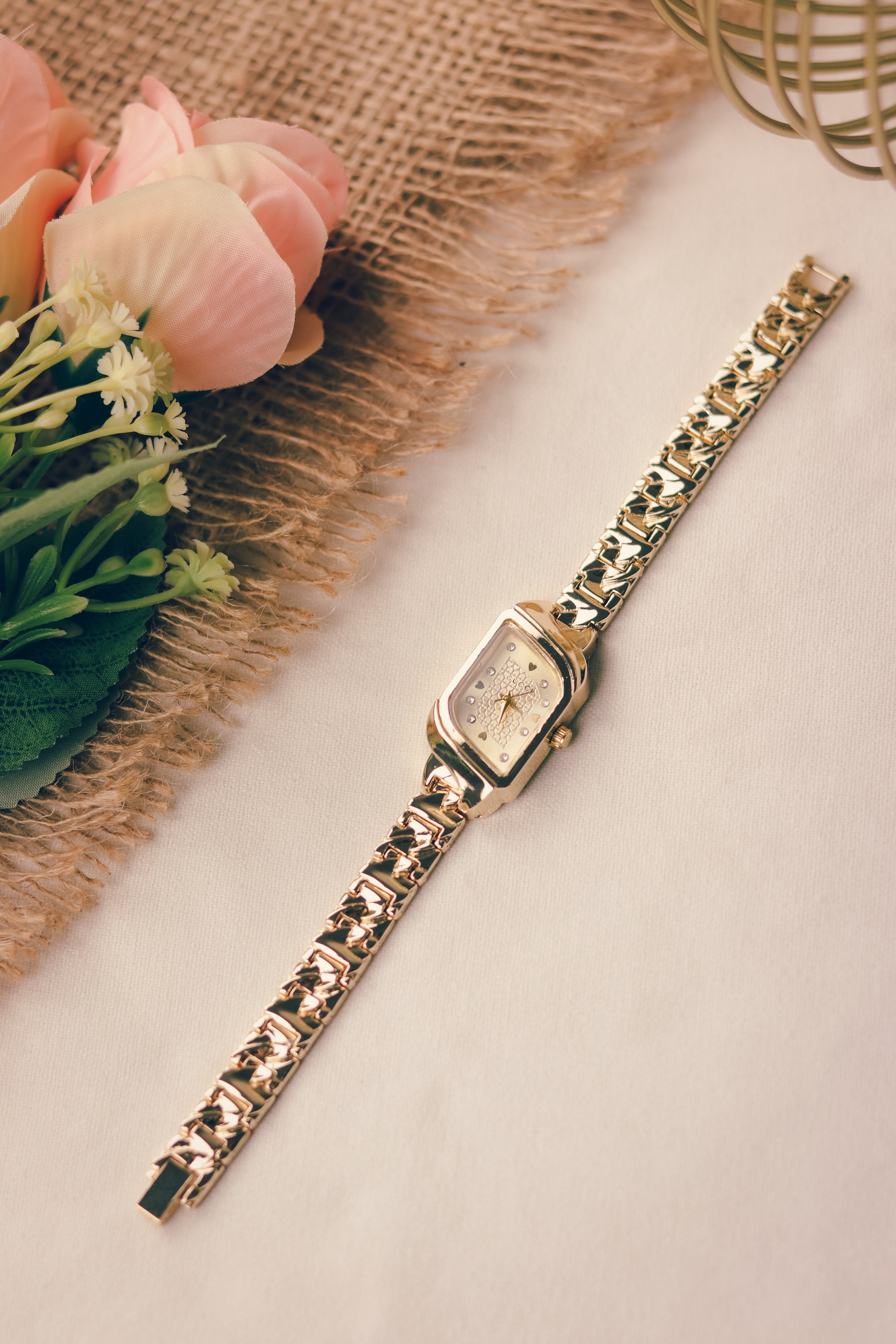 Gucci Whispering Golden Women Watch